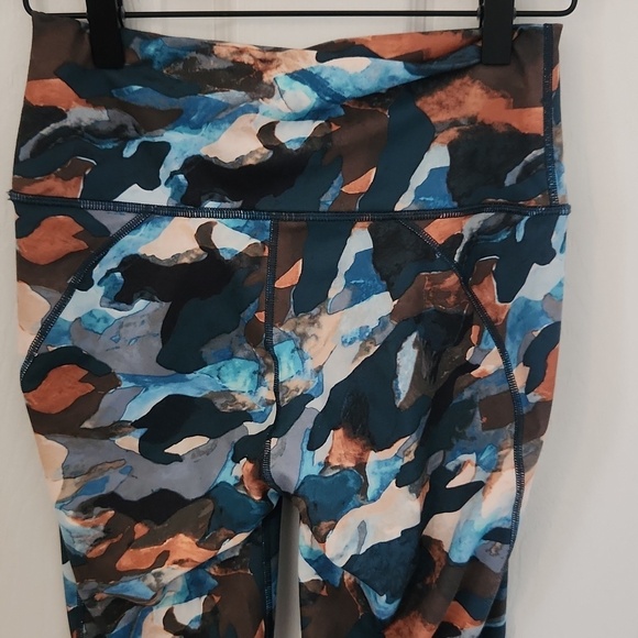 Fabletics Define PowerHold® High-Waisted 7/8 Legging Small - Picture 5 of 11